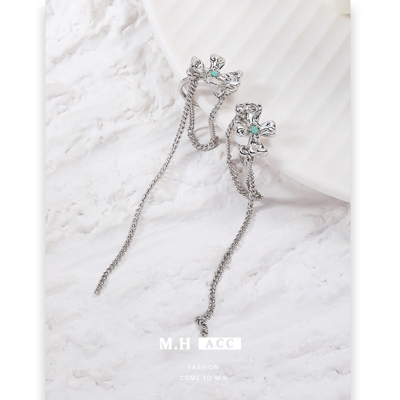 Four-leaf clover fringed ear bone clip long feeling Japanese and Korean personality trend sweet and cool ins light luxury earrings women's wholesale