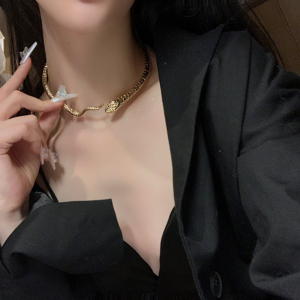 Diamond-encrusted punk style metal serpentine necklace Spice girl sweet cool style temperament neck chain niche design sense jewelry wholesale women