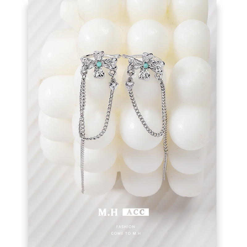 Four-leaf clover fringed ear bone clip long feeling Japanese and Korean personality trend sweet and cool ins light luxury earrings women's wholesale