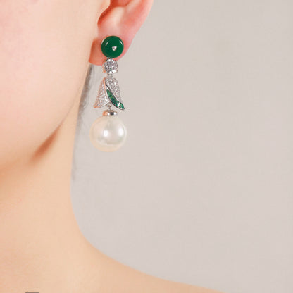 New green earrings, high-end sense, niche retro style temperament, light luxury earrings, national style, new Chinese earrings, women's wholesale