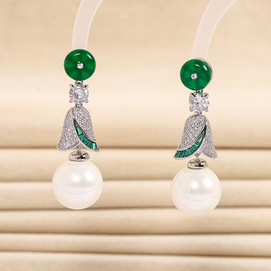 New green earrings, high-end sense, niche retro style temperament, light luxury earrings, national style, new Chinese earrings, women's wholesale